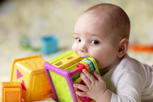 Perturbateurs endocriniens : un risque de troubles du développement neurologique pour les enfants