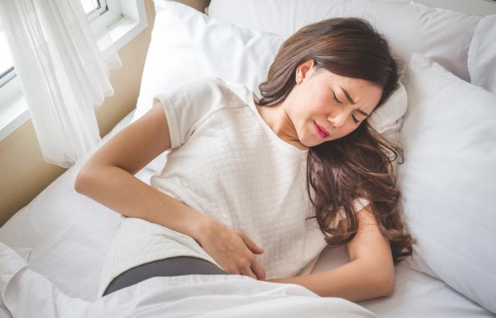 Syndrome pré-menstruel : l'acool en augmenterait le risque
