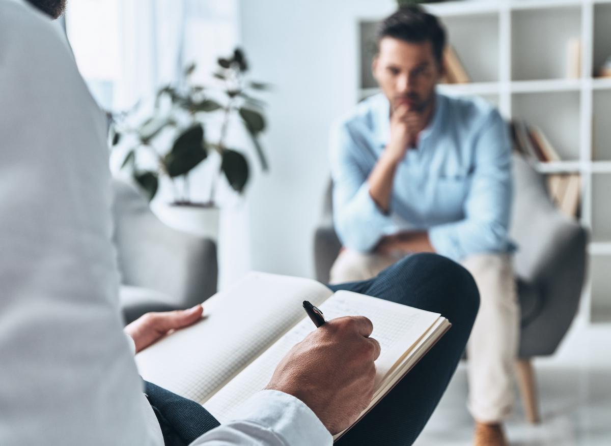 Thérapies complémentaires et alternatives : l’alerte de l’Académie de médecine