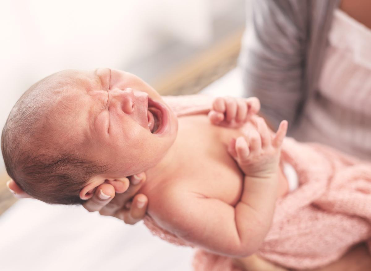 Naissance : les nouveaux nés pleurent pour ouvrir toutes leurs alvéoles