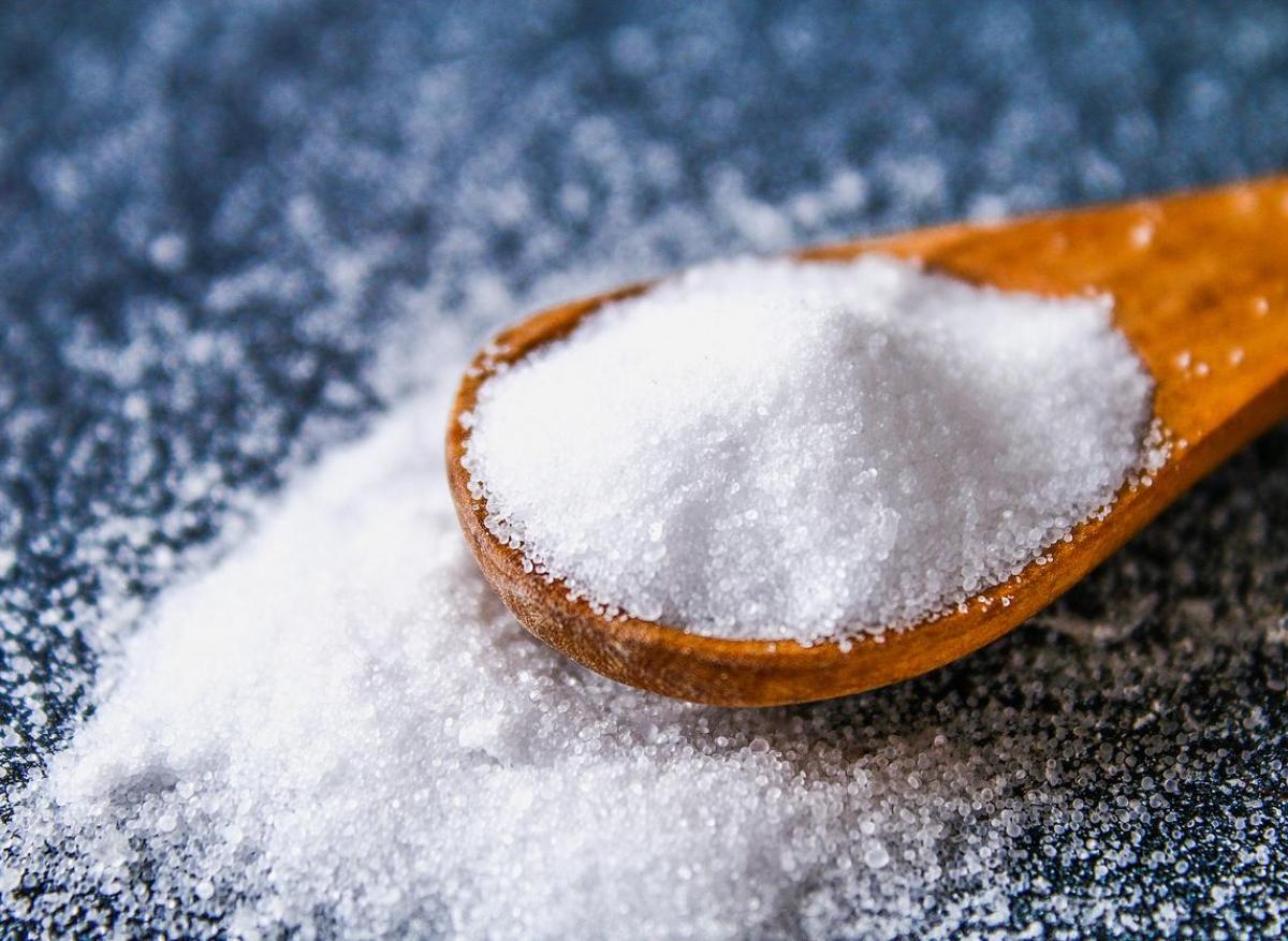 Maladies cardiaques : la majorité des personnes consomment trop de sel