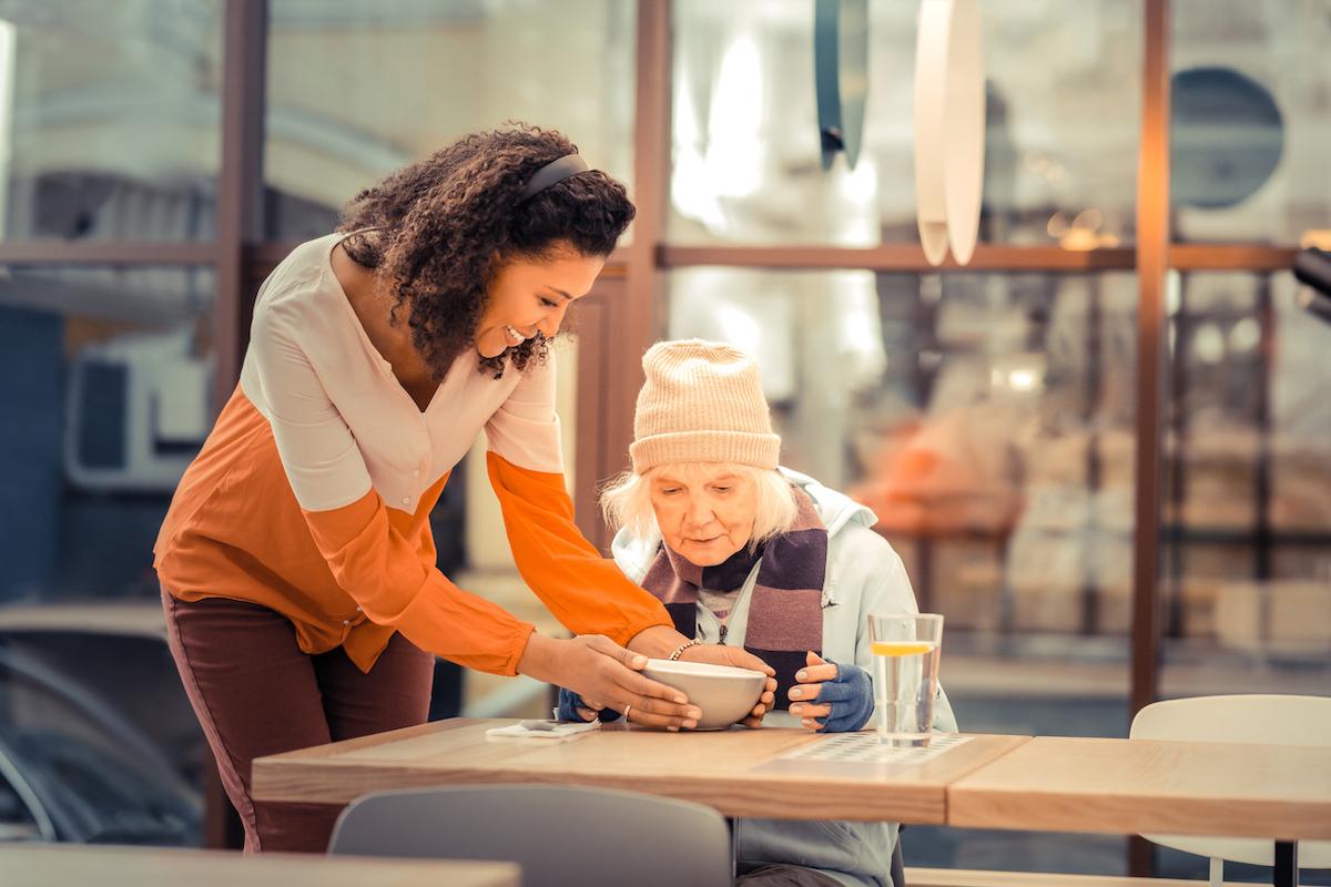 Dénutrition de la personne âgée : comment la dépister simplement ?  