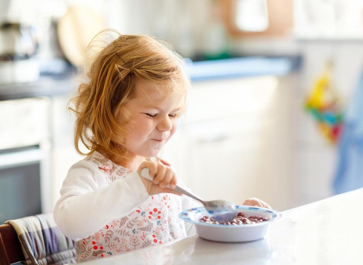 Céréales du petit-déjeuner : toujours trop sucrées pour les enfants
