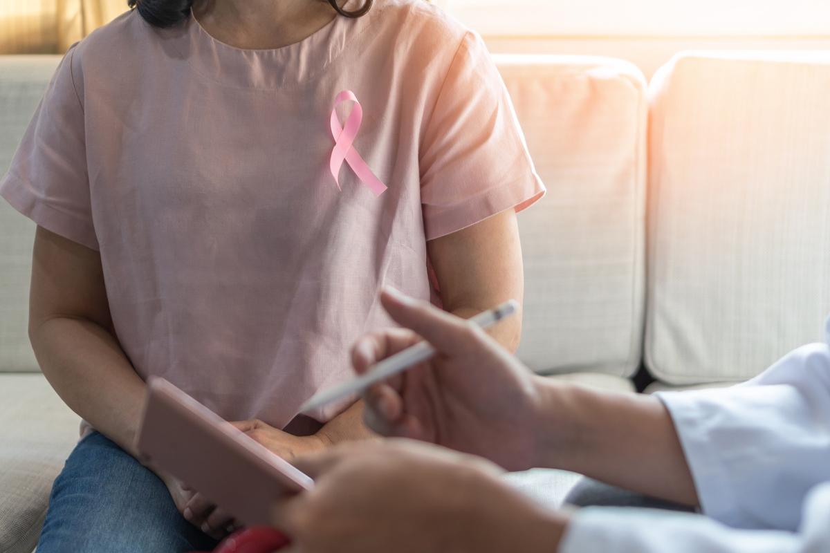 Cancer du sein : quel traitement en cas de crise viscérale ?