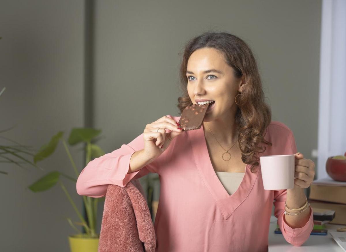 Pâques : manger du chocolat le matin permettrait de brûler davantage de graisses ! 