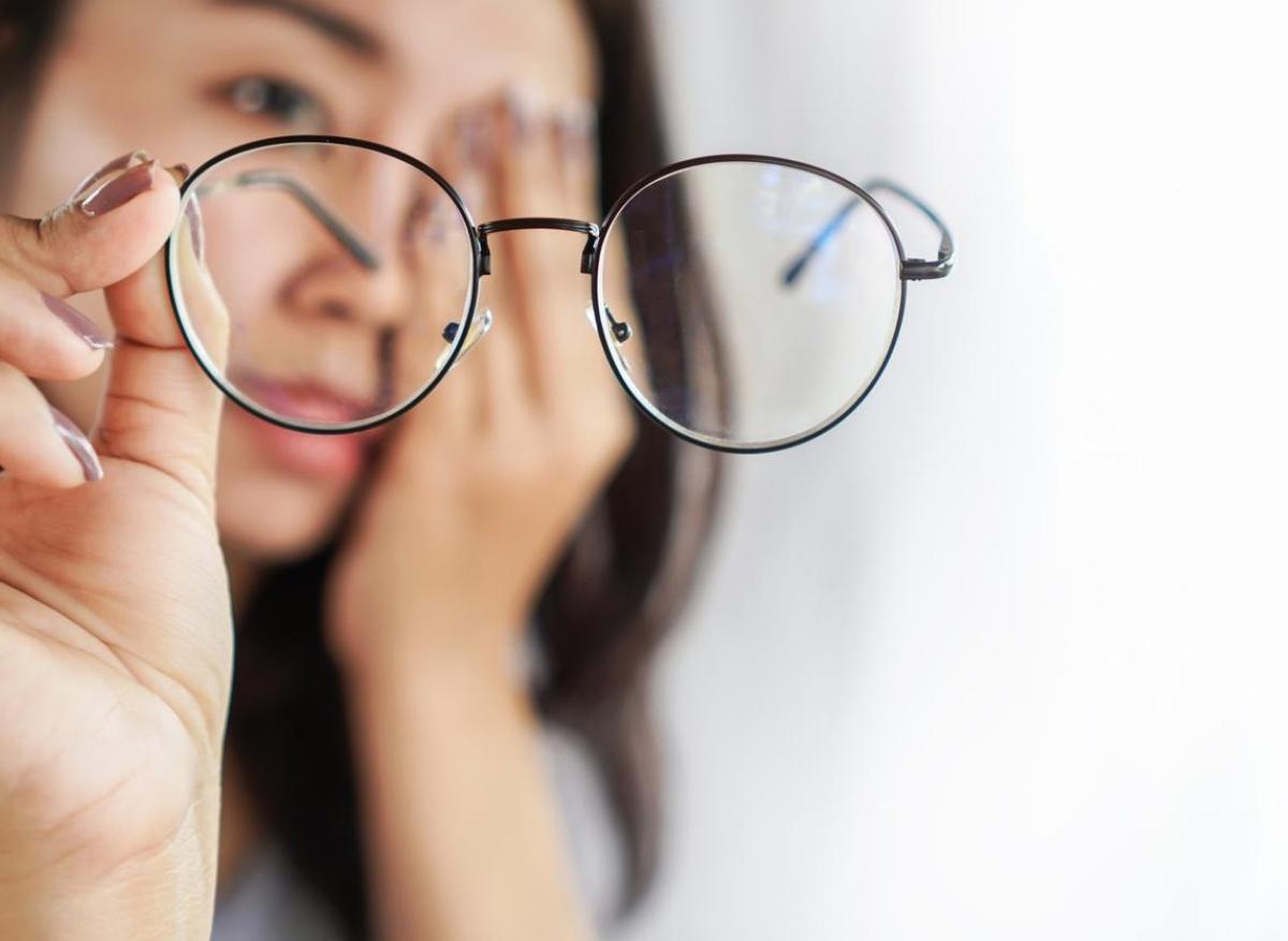 Fibromyalgie : des lunettes de couleur pour aider à gérer la douleur