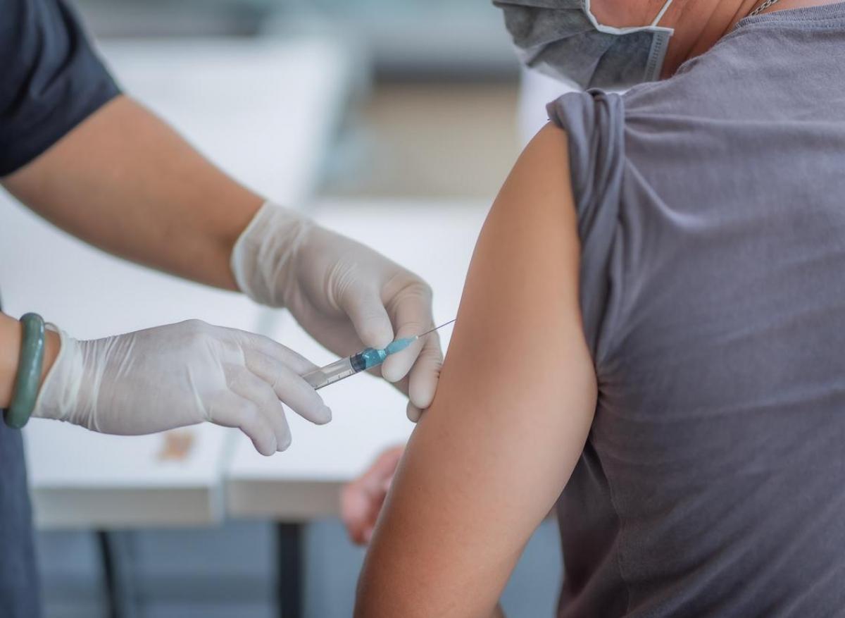Vaccination et Covid-19 : les personnes symptomatiques ne sont pas prioritaires