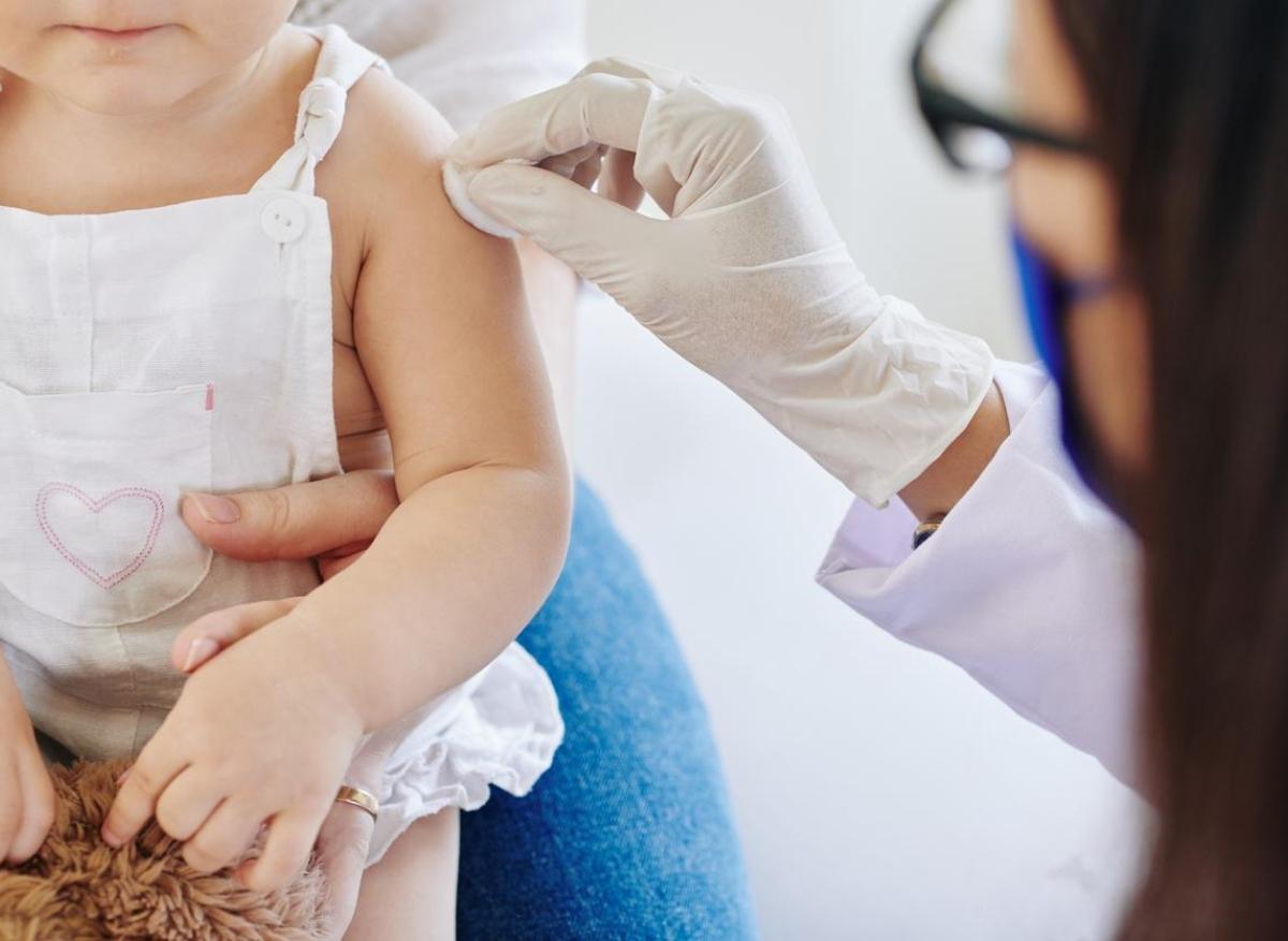 Vaccin anti-Covid : l'EMA approuve l'injection dès le 6ème mois