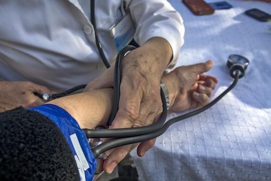 HTA : le traitement intensif n’augmente pas le risque d’hypotension orthostatique