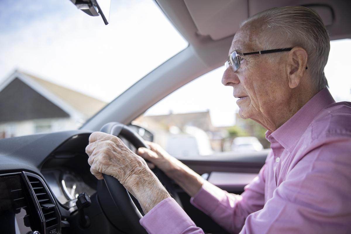 Conduite automobile des seniors : quel est le rôle du médecin généraliste ? 