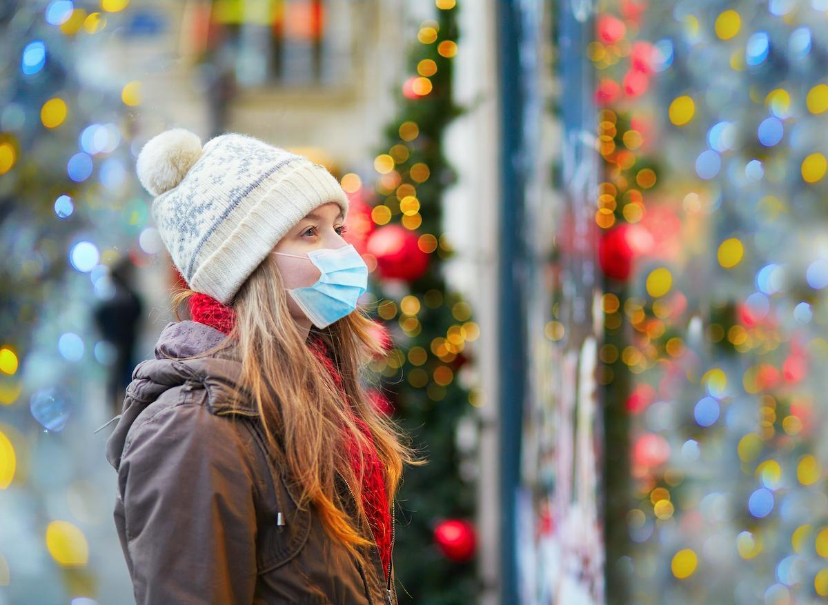 Covid-19 : le port universel du masque réduirait les décès de 20%