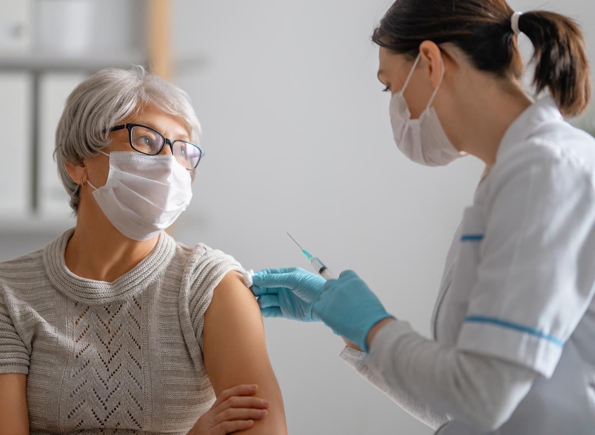 Vaccins anti-Covid-19 : pas de risques pour les personnes déjà infectées