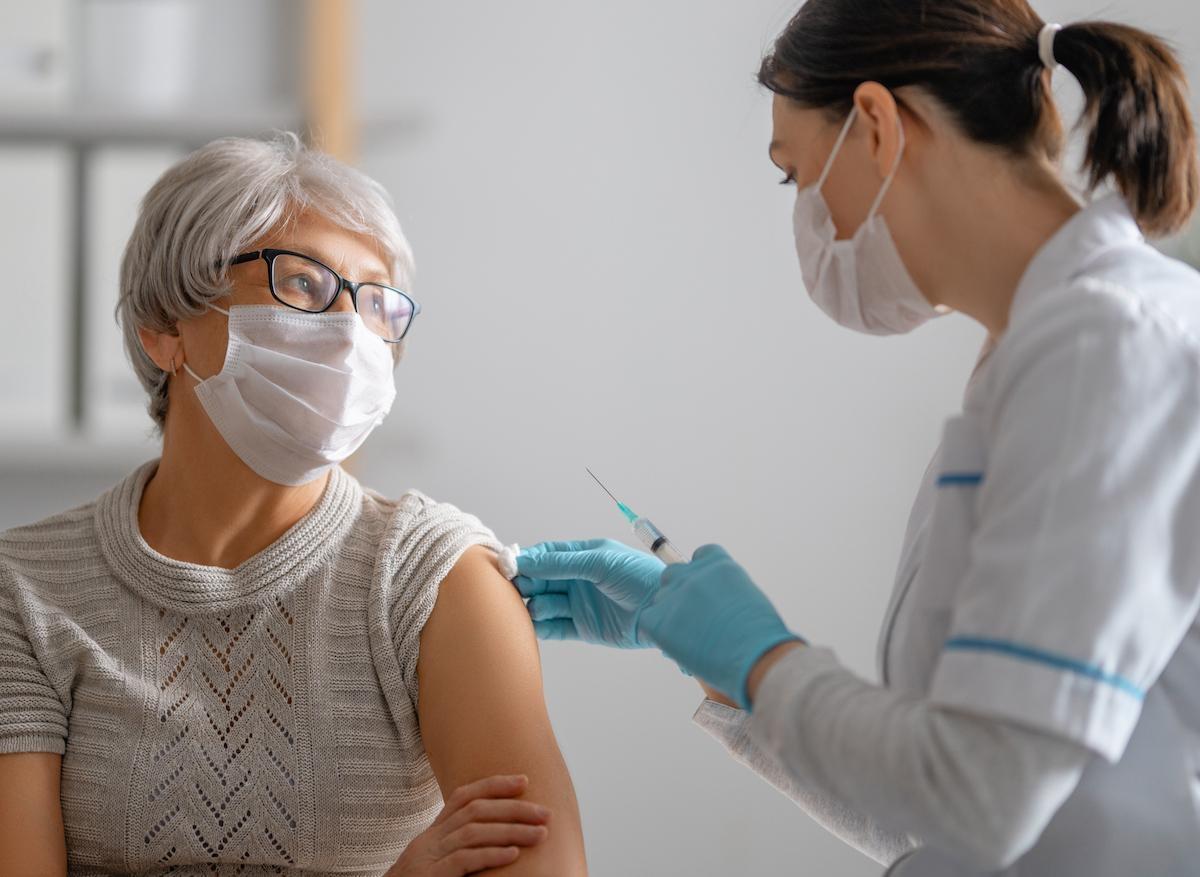 Vaccination : désormais possible chez les opticiens, diététiciens et audioprothésistes