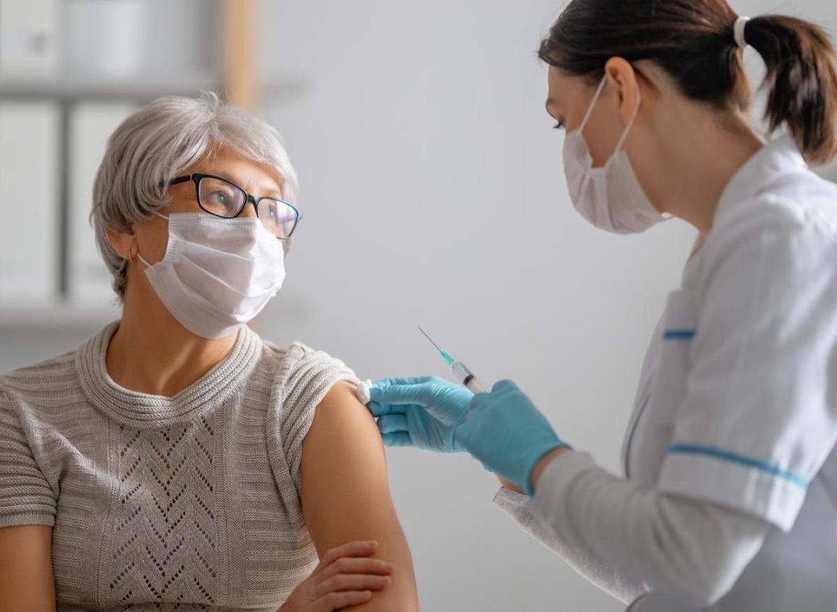 Covid-19 : la vaccination des personnes fragiles avancée au 2 octobre