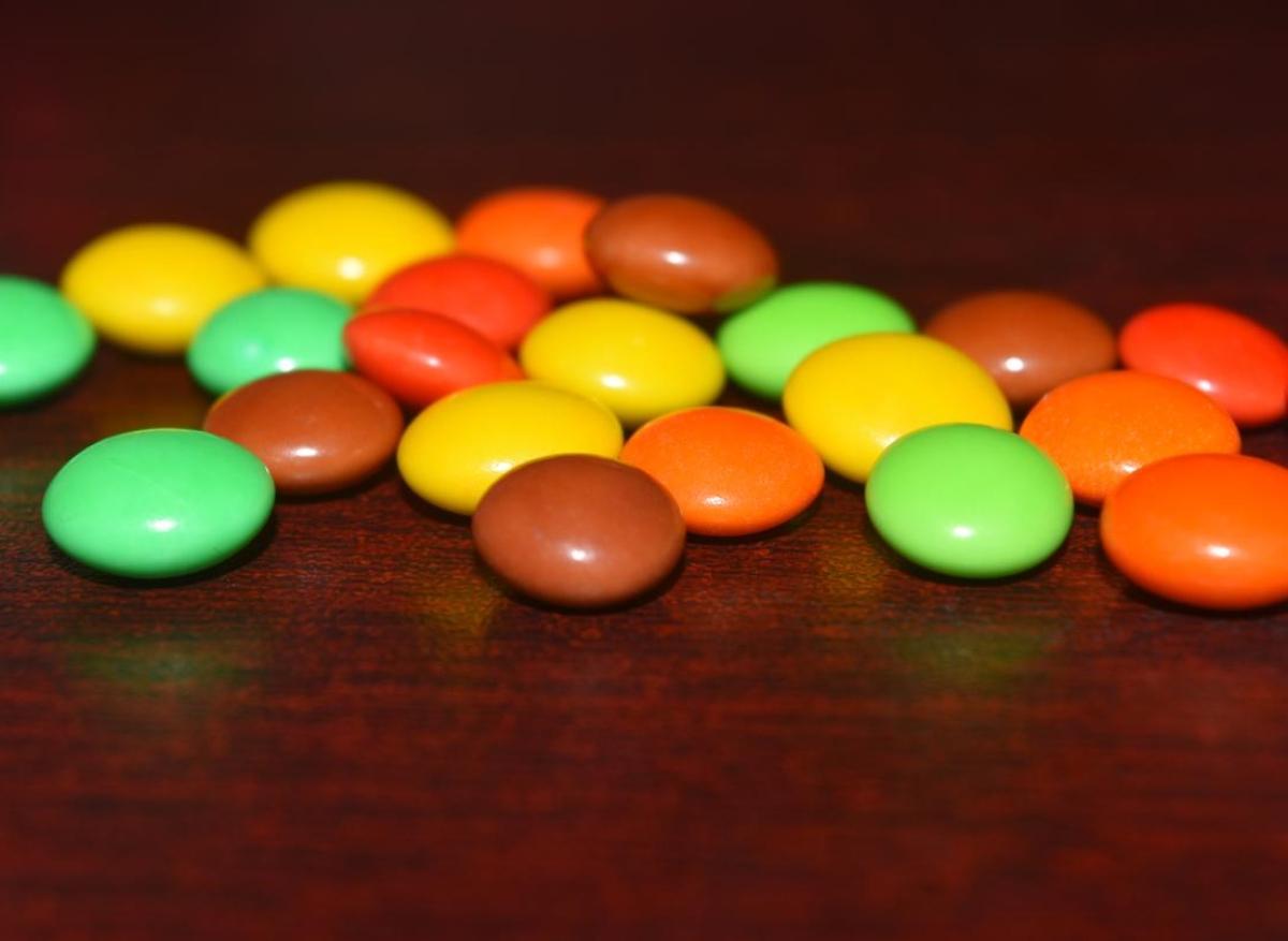 Dioxyde de titane : les bonbons Skittles font l'objet d'une plainte aux USA