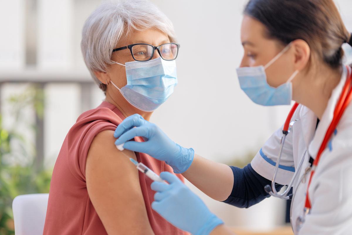 Vaccination Covid : baisse des anticorps mais protection contre les hospitalisations