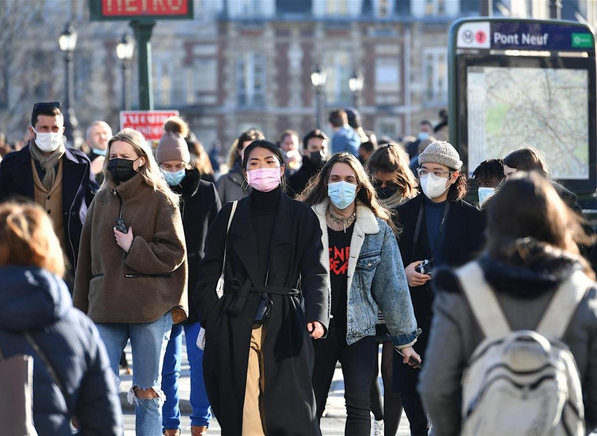 Bronchiolite, grippe, Covid-19 : la triple épidémie régresse en France