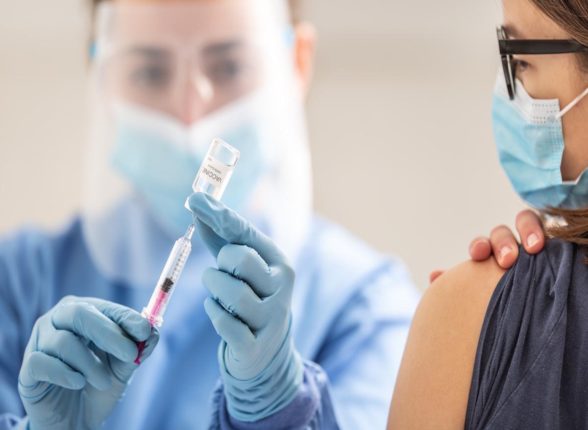 Variant Omicron : les vaccins efficaces contre les formes graves et les hospitalisations