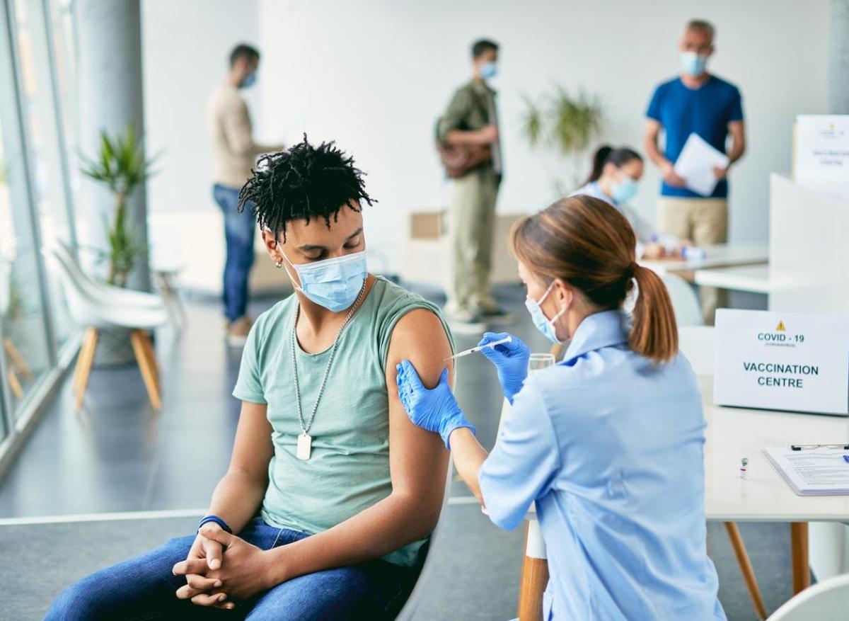 Pertes auditives et acouphènes : liés à la Covid-19 ou aux vaccins ?