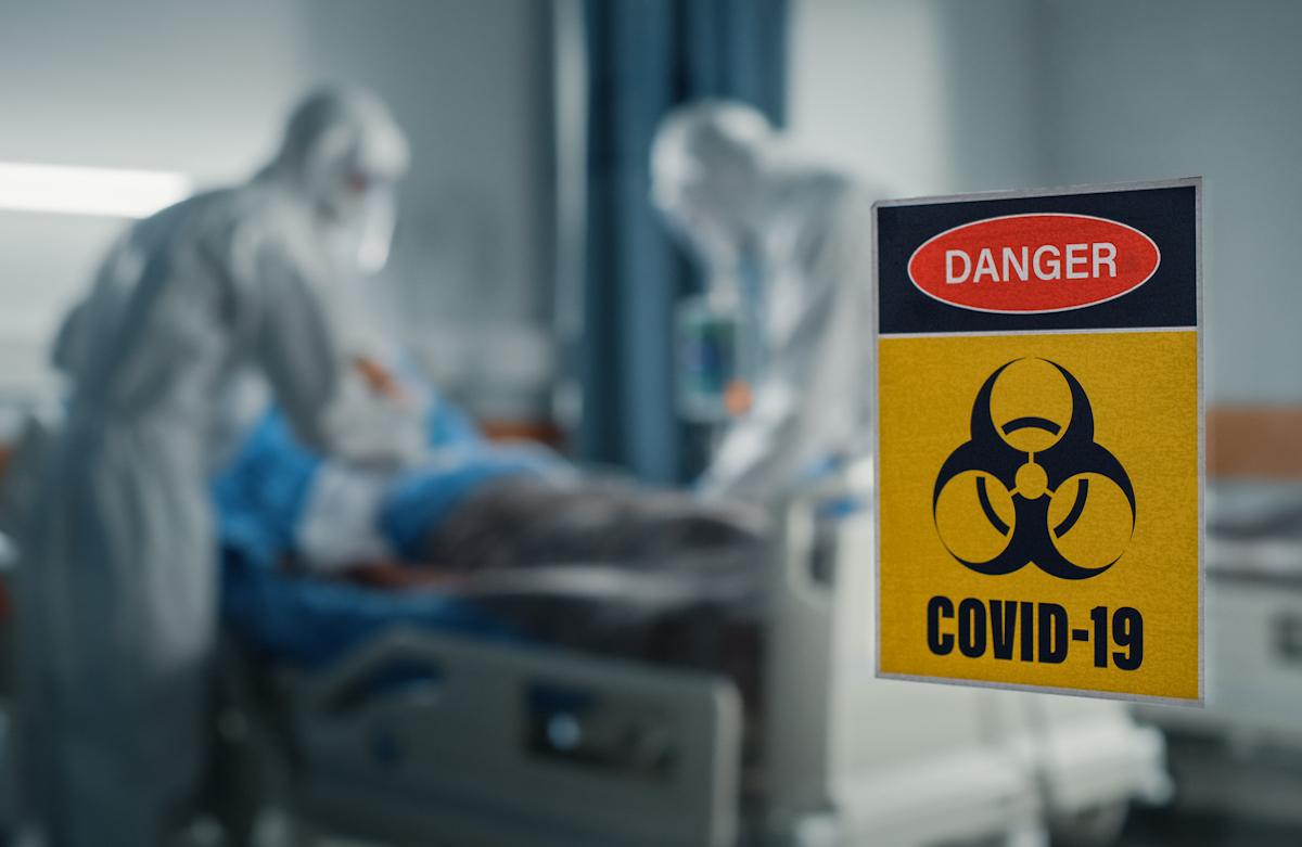 Covid-19 hospitalisés : un nouveau traitement réduirait les décès de moitié 