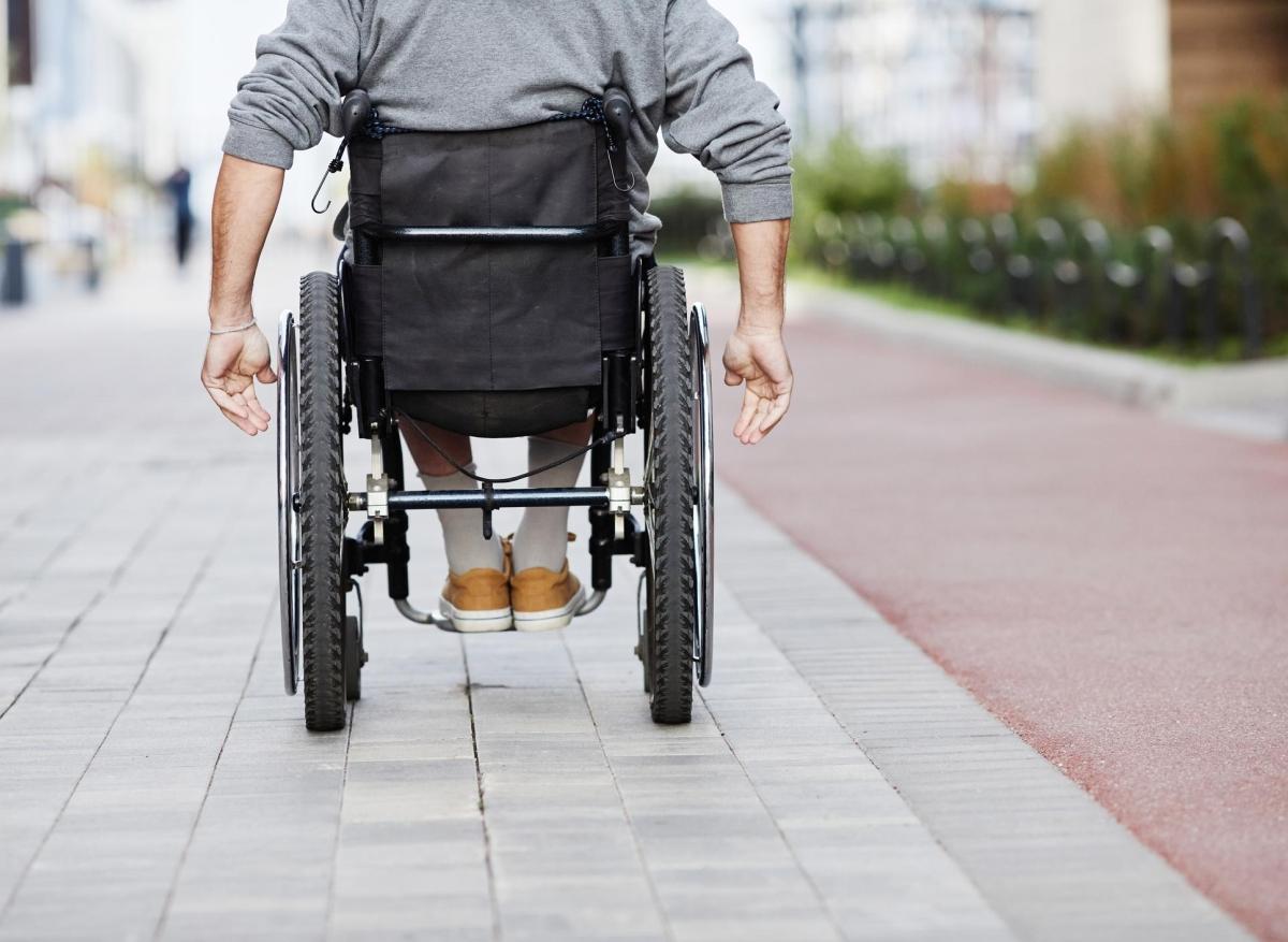 Paraplégie : 9 patients ont remarché avec des implants