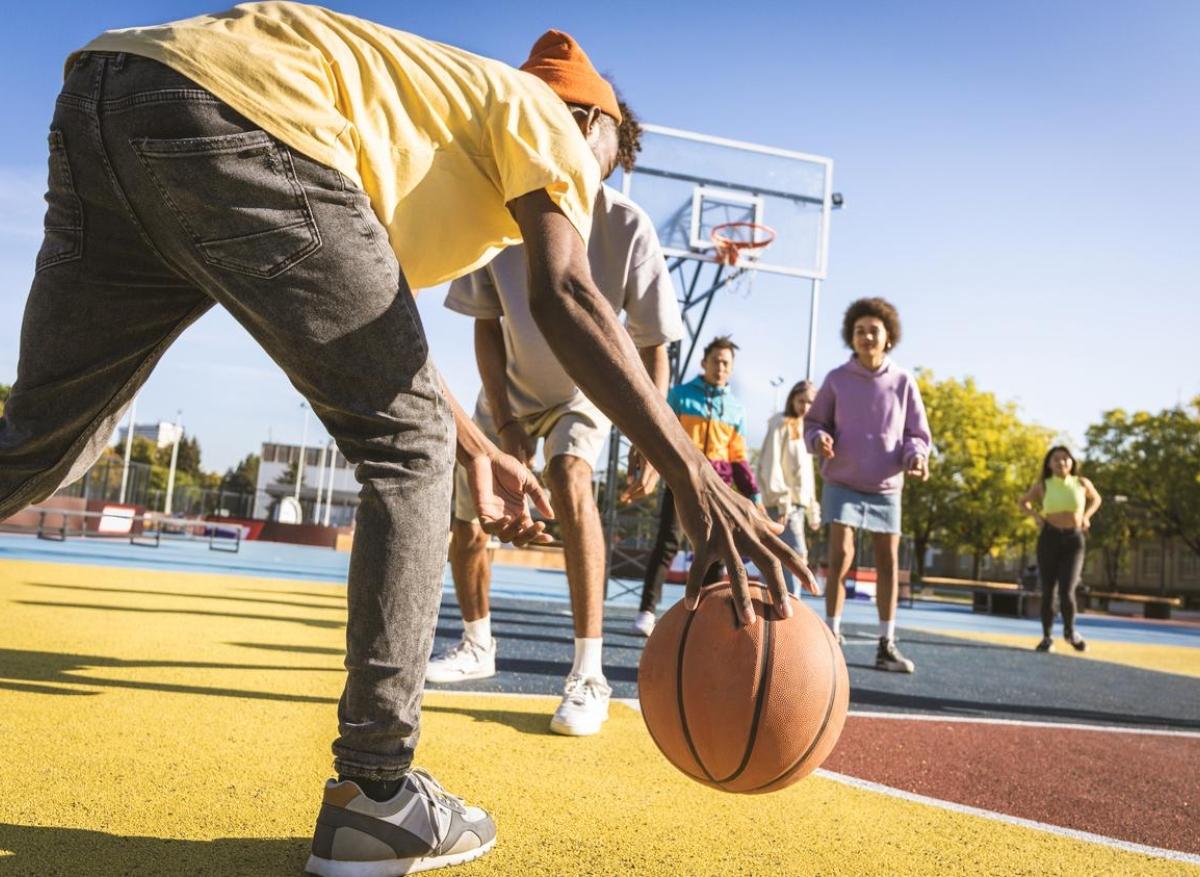 Ostéoporose : le sport à l’adolescence retarde son apparition 