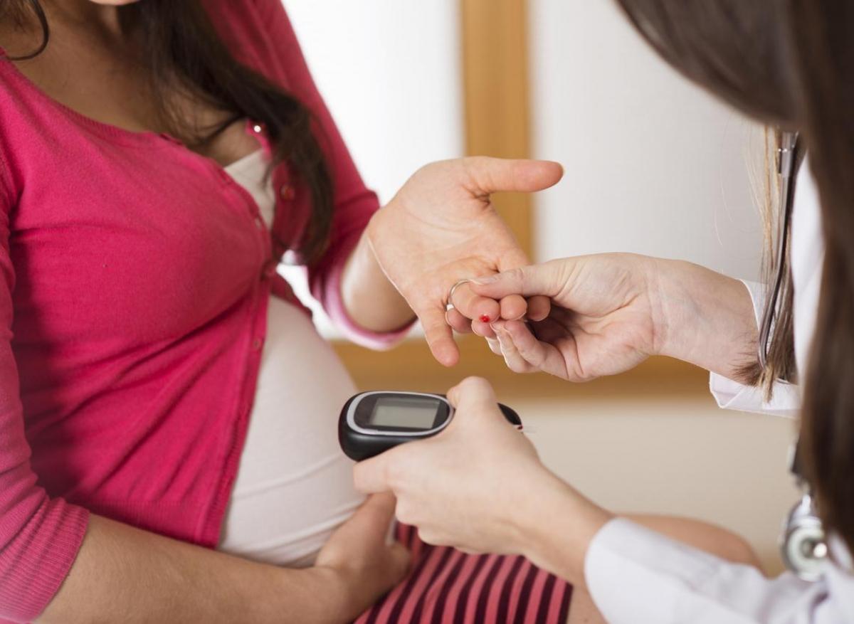 Diabète de la mère : causes du sur-risque d'anomalies du tube neural