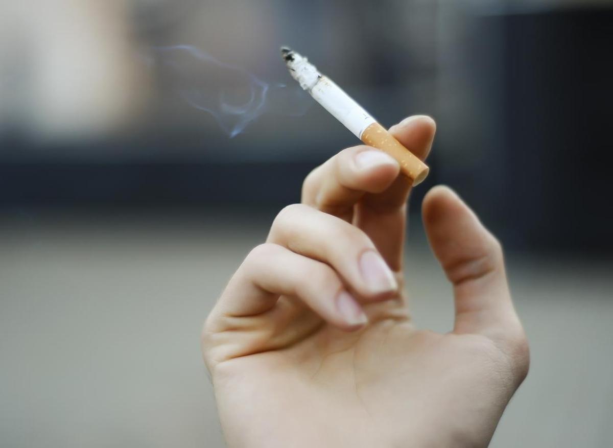 Tabagisme : fumer avant 20 ans rendrait plus dépendant