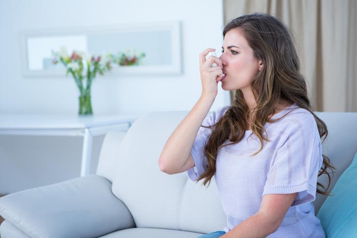 Asthme léger : remise en cause des corticoïdes inhalés en traitement d’entretien 