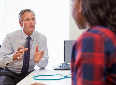 Les médecins généralistes travaillent 54 heures par semaine en moyenne