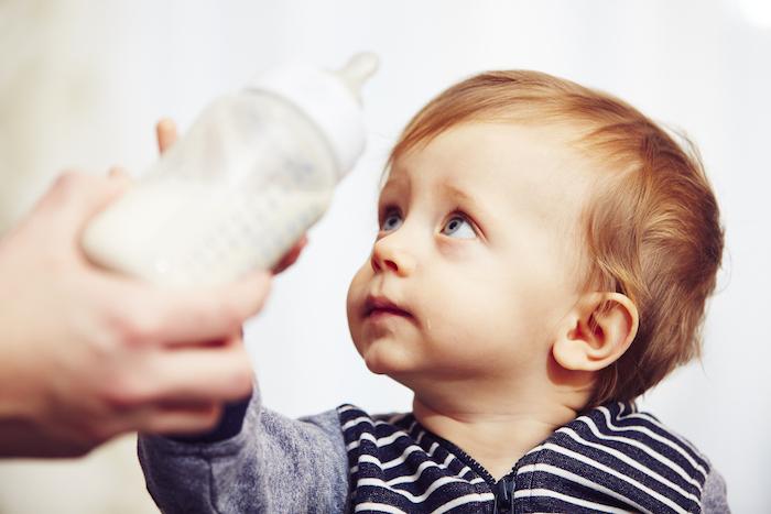 Lait infantile contaminé : où en est l’affaire Lactalis ?