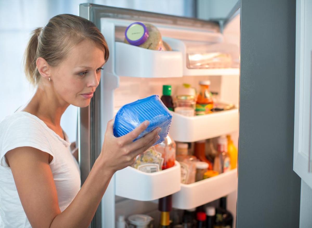 Consommation : quels aliments peut-on manger après la date limite de péremption ? 