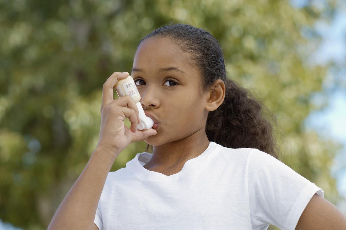 Asthme de l’enfant : importance de la vitamine D chez les obèses exposés à la pollution