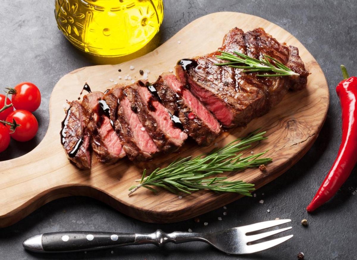 Maladies cardiovasculaires : le lien avec la consommation de viande rouge expliqué
