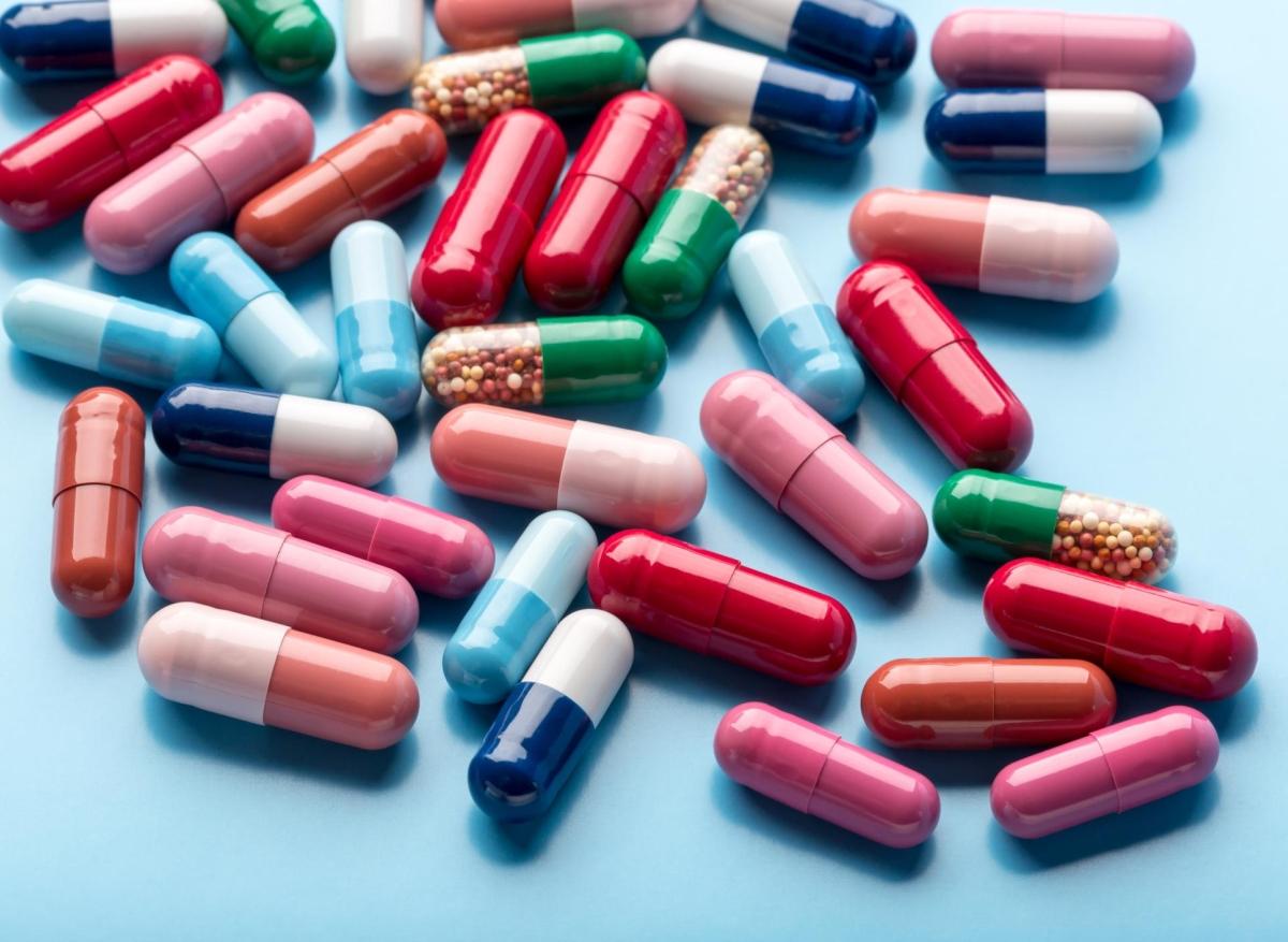 Antibiorésistance : un nouvel antibiotique change de forme pour la combattre 