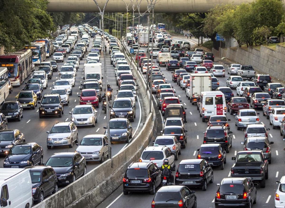 Maladies neurologiques : vivre près de grands axes routiers accroît le risque