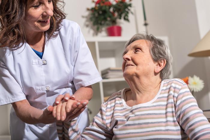 Qualité des soins : le système au bord de l’implosion selon les médecins et les infirmiers