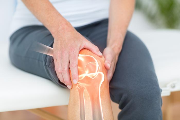 Arthrose : un anticorps soulage mais accélère la destruction articulaire