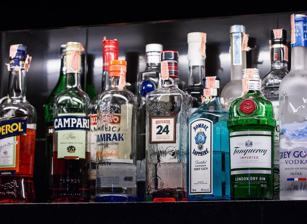 Obésité : indiquer les calories sur les bouteilles d’alcool