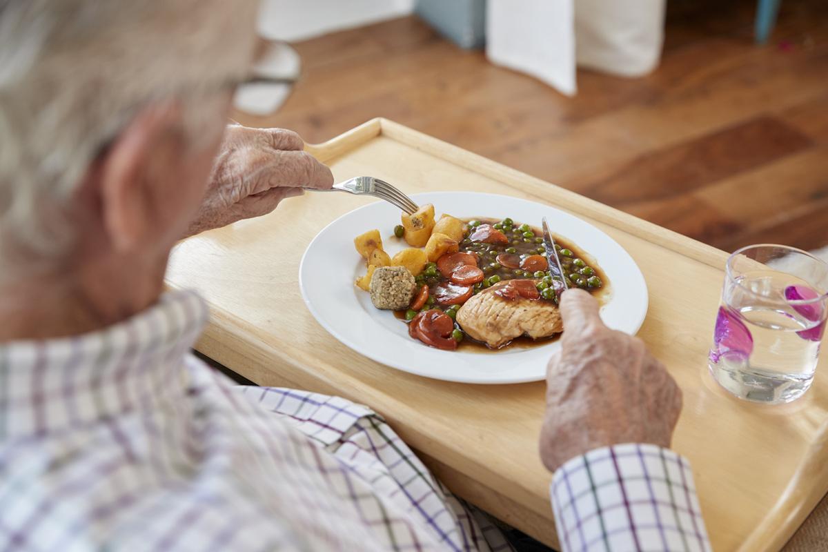 Dénutrition de la personne âgée : conseils pratiques de prise en charge en ville