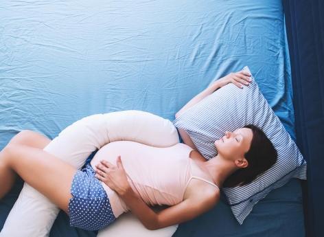 Grossesse : dormir sur le dos augmente le risque de naissances mort-nées