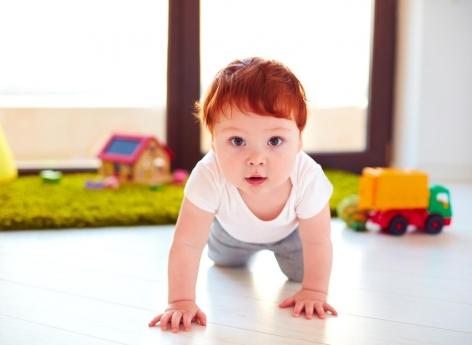 Obésité infantile : un lien avec des substances chimiques dans la poussière des maisons