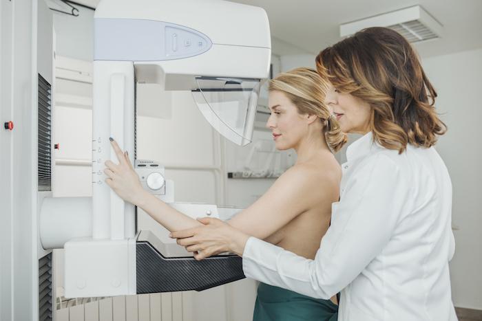 Cancer du sein : le dépistage par la mammographie systématique ne réduit pas la mortalité 