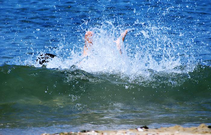 Noyade secondaire : elle survient à distance de la baignade