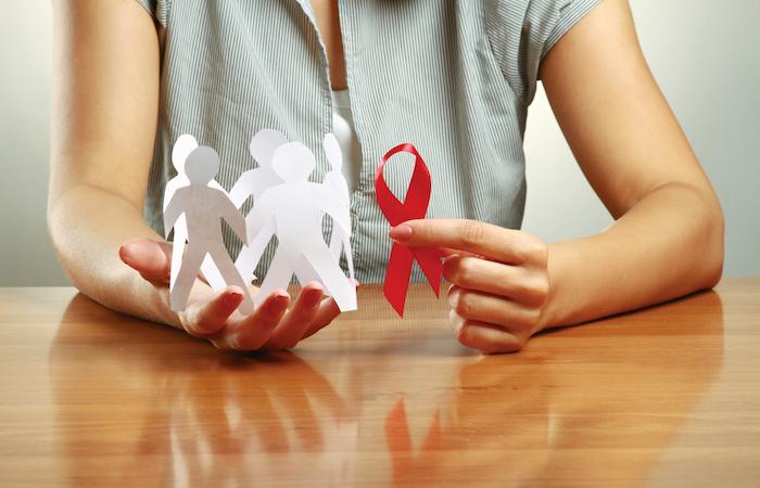 VIH : un anticorps trivalent combattrait plus efficacement le virus