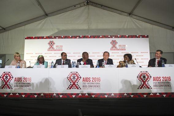 SIDA : traiter tôt réduit de 96 % les transmissions