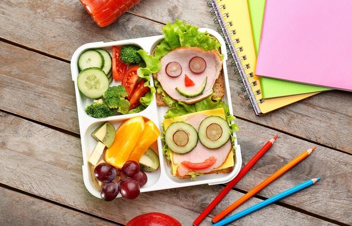 Cantines scolaires : et si on y mangeait moins de viande ?