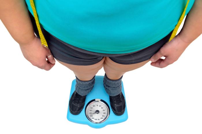 Perturbateurs endocriniens : comment ils favorisent la reprise de poids après un régime 