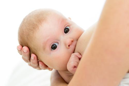 HTA : l'allaitement maternel en réduit le risque après la ménopause