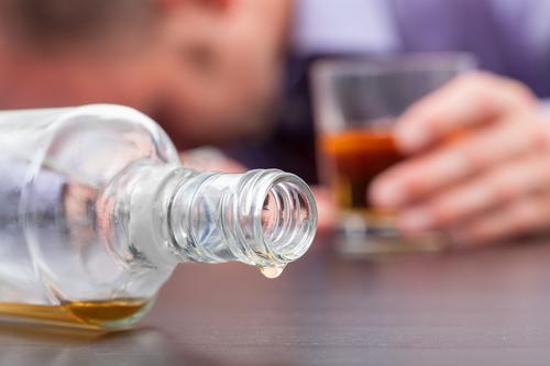 Alcoolisme : l’efficacité du baclofène remise en cause